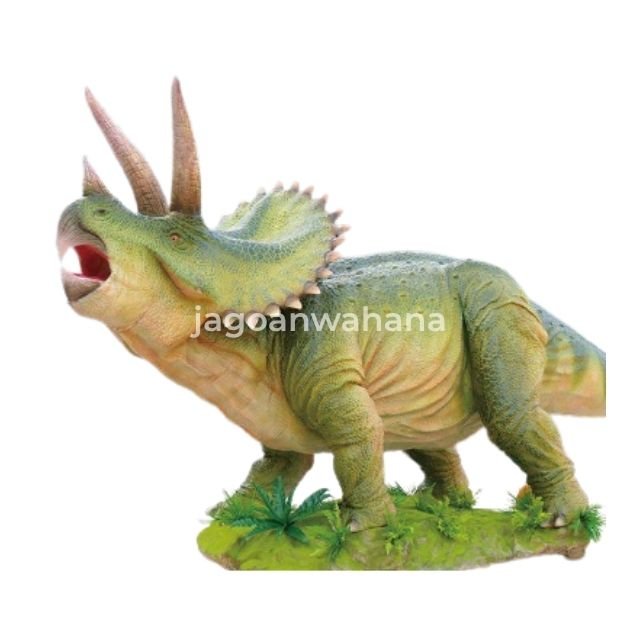 Triceratops Statue